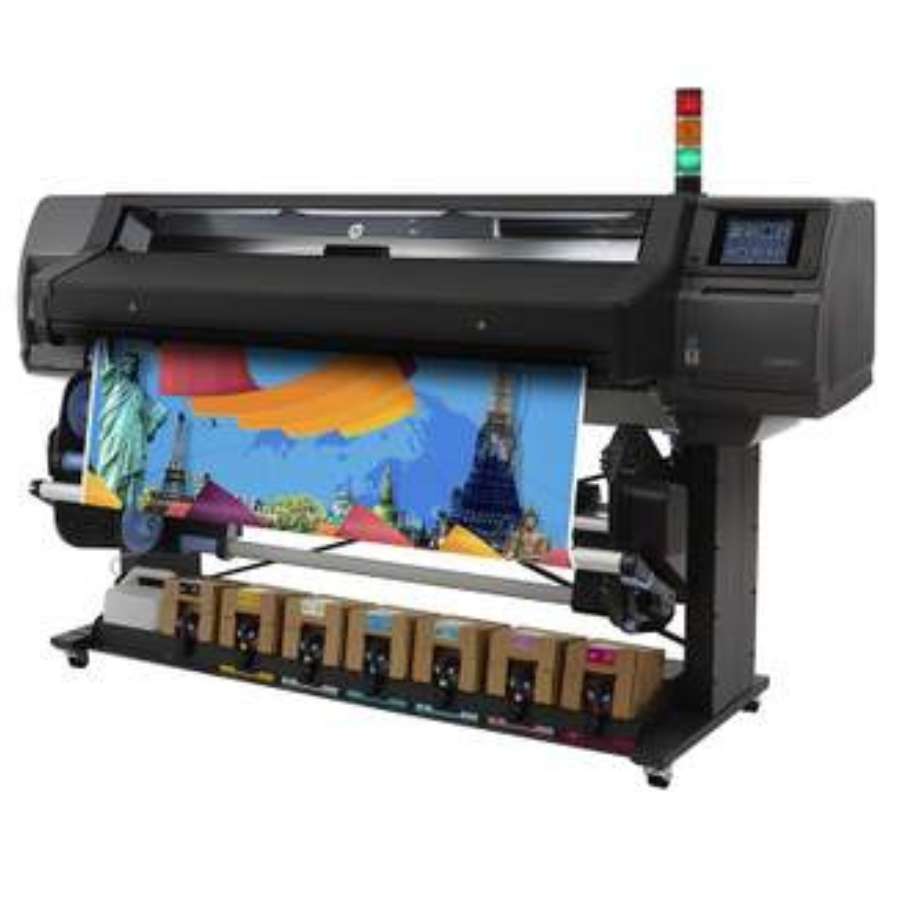 Plotter HP Latex imprimindo em grande formato
